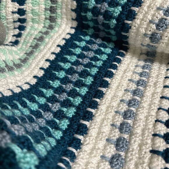 Handmade Crochet Blanket Cape Cover Crochet Throws Hand Knitted Blanket - Picture 6 of 7